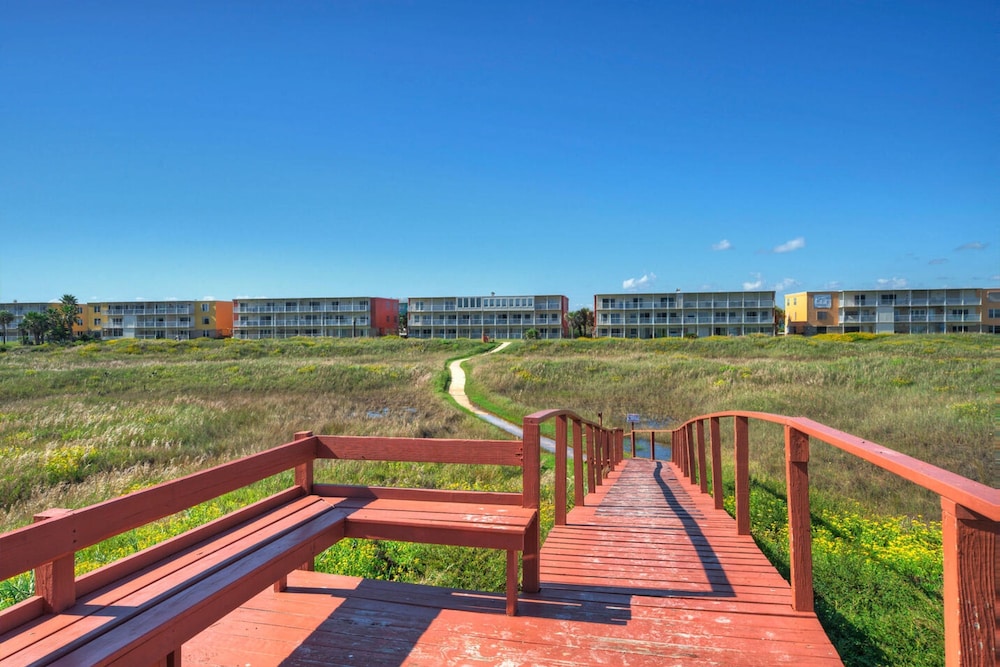 Rise N Beach by Avantstay Beachfront w Pool