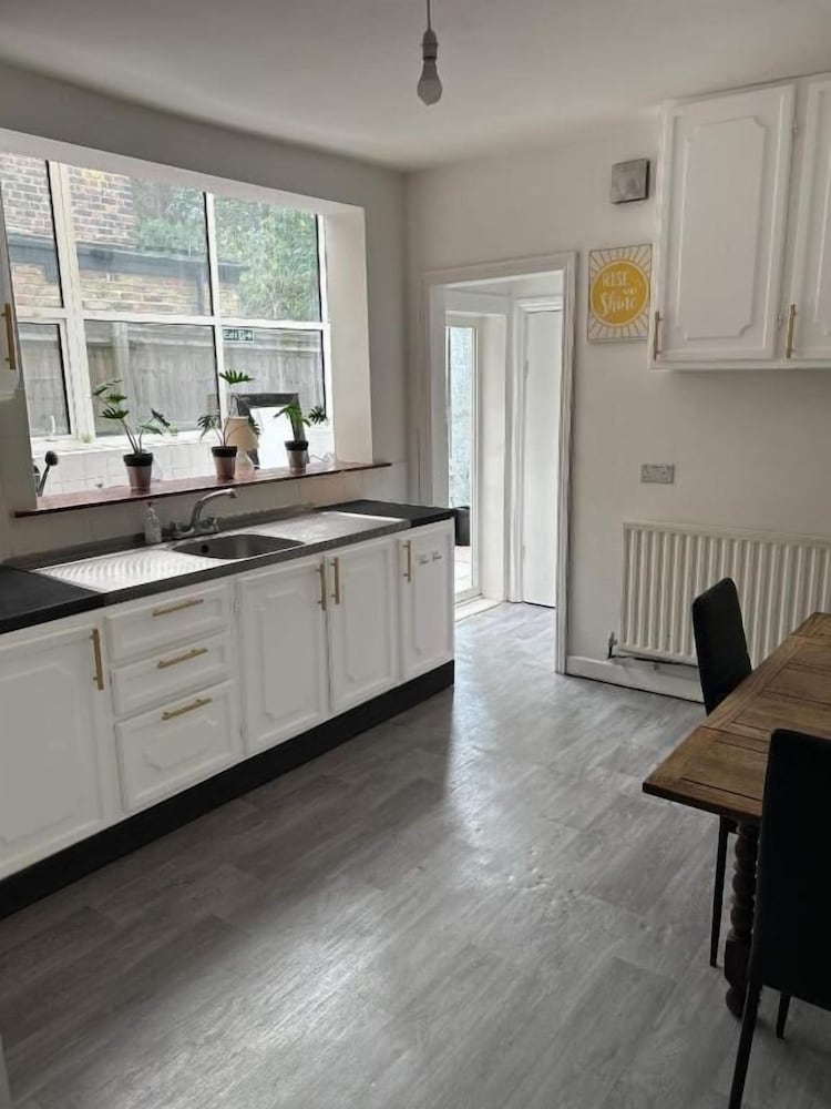 Spacious Deluxe Room with Garden F6