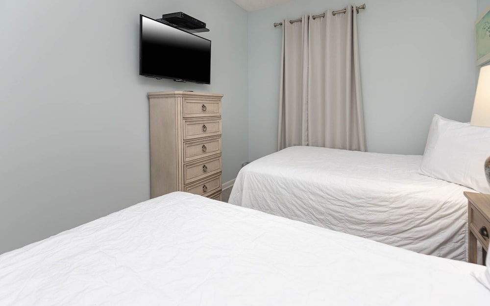 Phoenix East 1106 3 Bedroom Condo