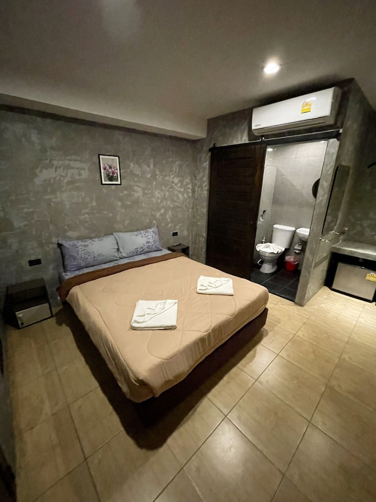 Baan Paea Guest House