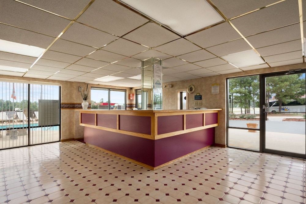 Days Inn by Wyndham Richburg view 5