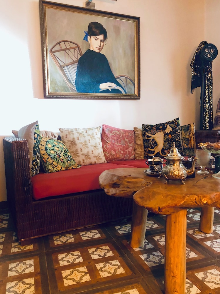 Cozy House Sleeps 2 With Pet Friendly Option