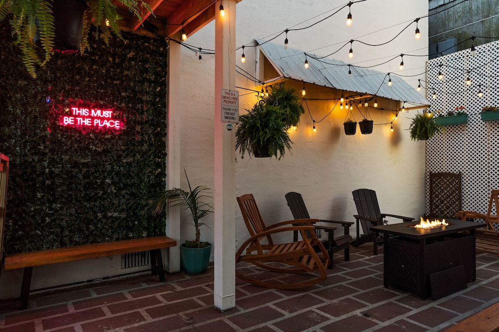 Dry Dock Inn