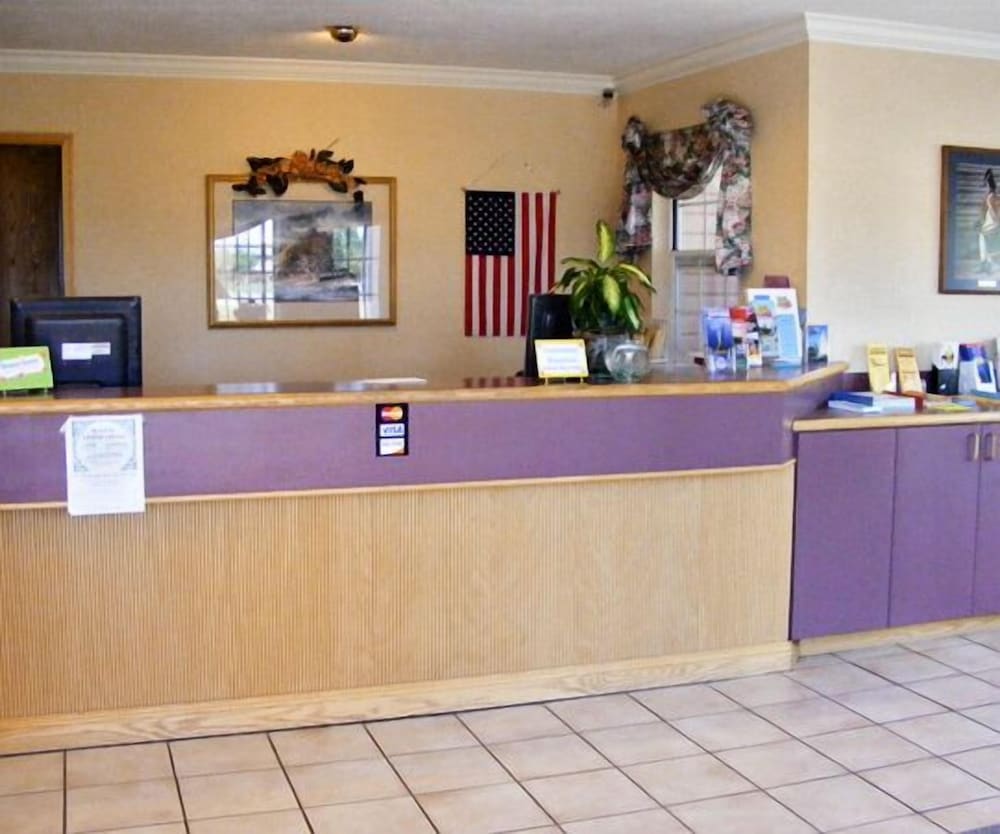 Great Lakes Inn view 4