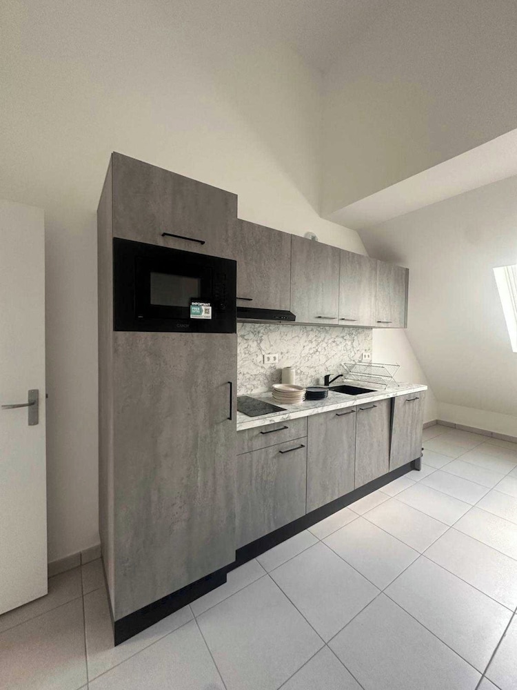 Elegant Appt - 3bdr/8p - Near Paris & La Defense