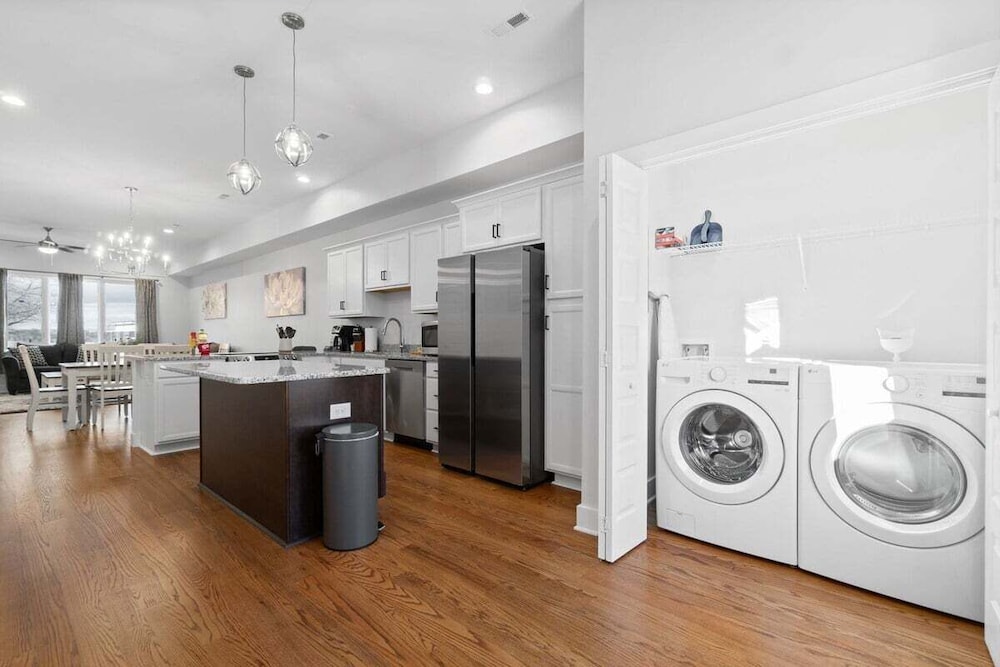Rebecca's Downtown Luxury Living