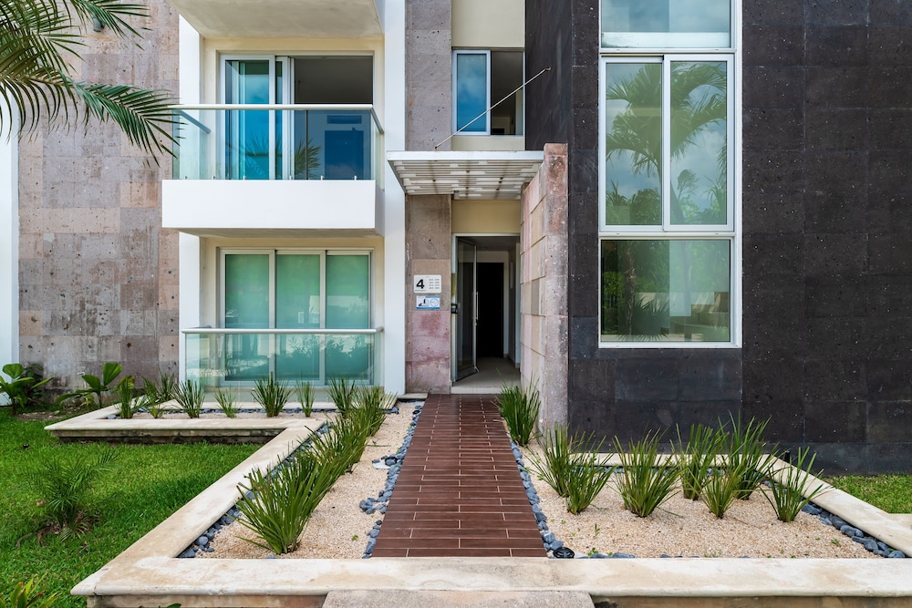 Casa Alma 2 Bedroom Apts by RedAwning
