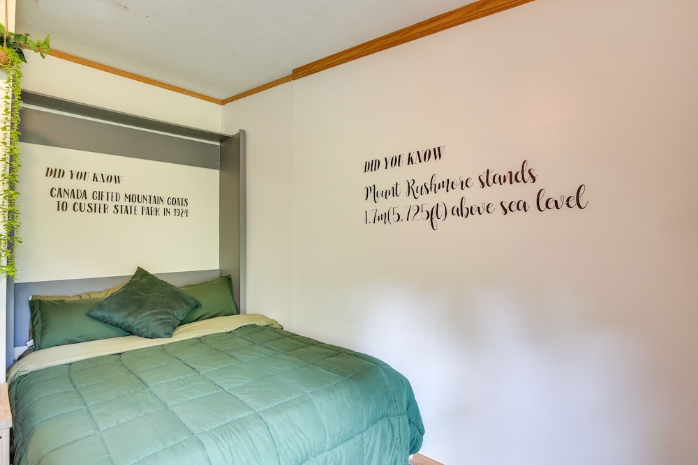 Modern Keystone Home: 4 Mi to Mount Rushmore! view 2