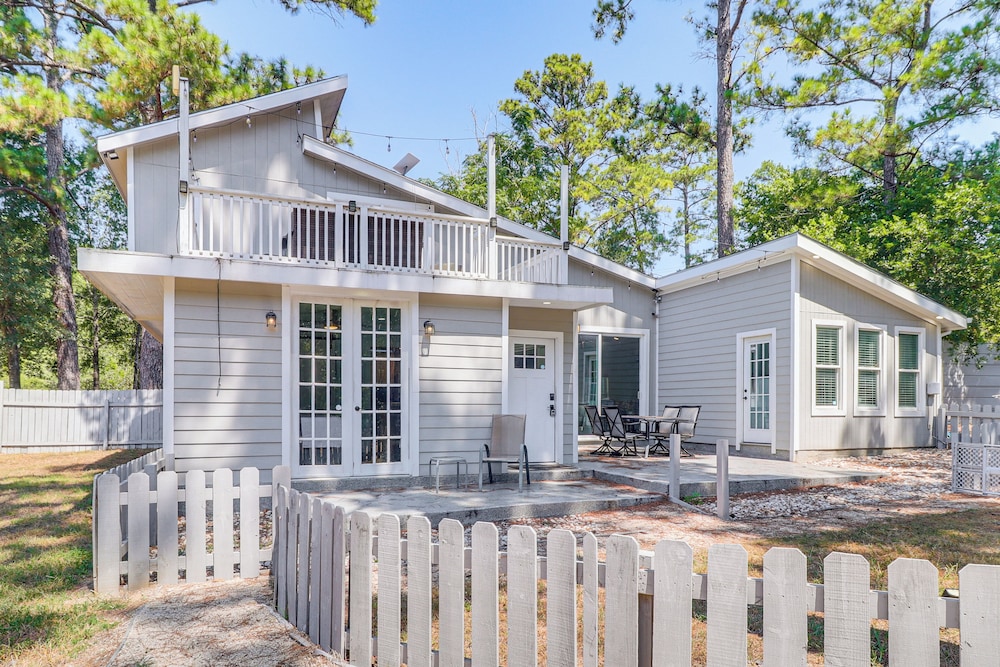 2 Mi to Lake Bastrop! Modern Lost Pines Retreat