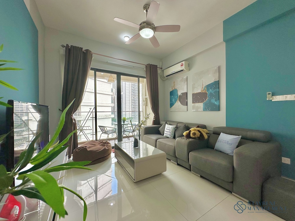 Country Garden Danga Bay Sea View Homestay by Stayrene