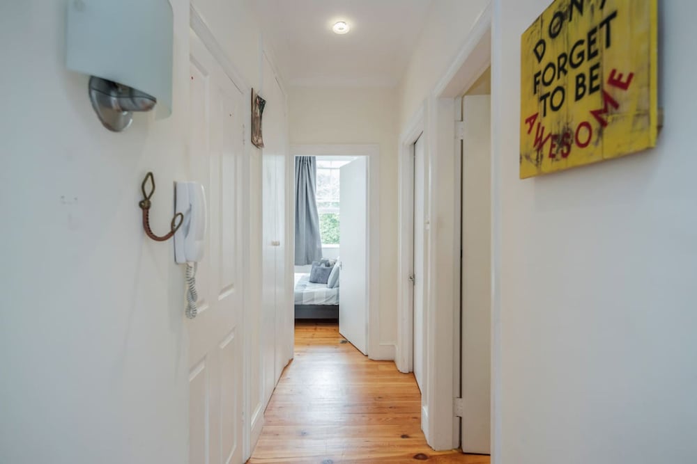 Elegant 1BR Apartment in Kensington With Balcony
