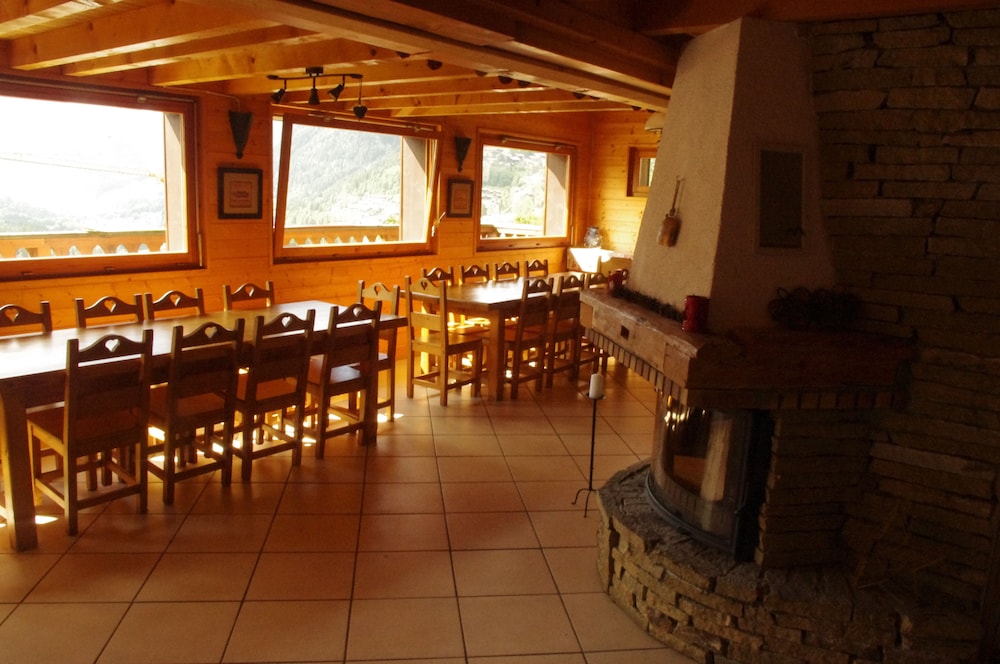 Central Hostel Châtel photo 5