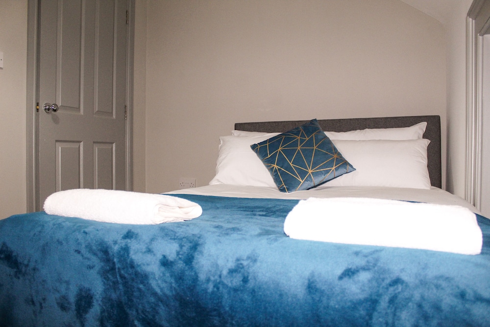 Modern Duplex Apartment Nr Liverpool ONE view 5