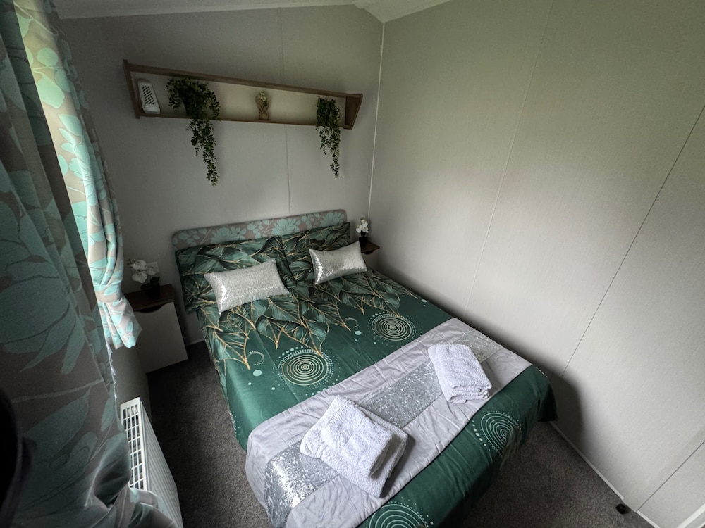 Haggerston Castle - Caravan - Sleeps 6 - Parking