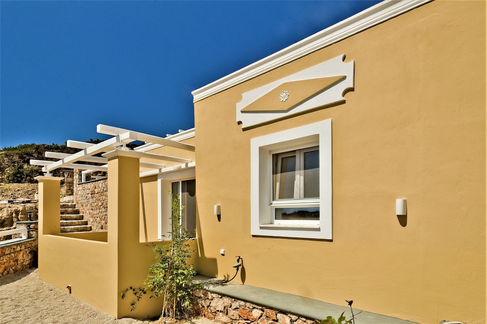 Elaia Villas