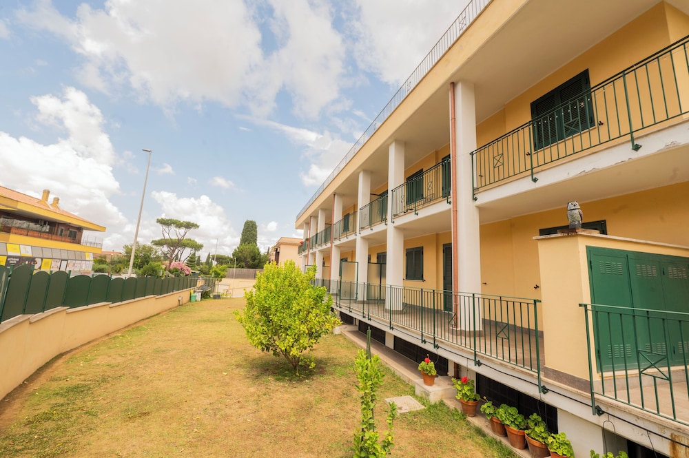 Terraced Apartments By The Ancient Appian Way