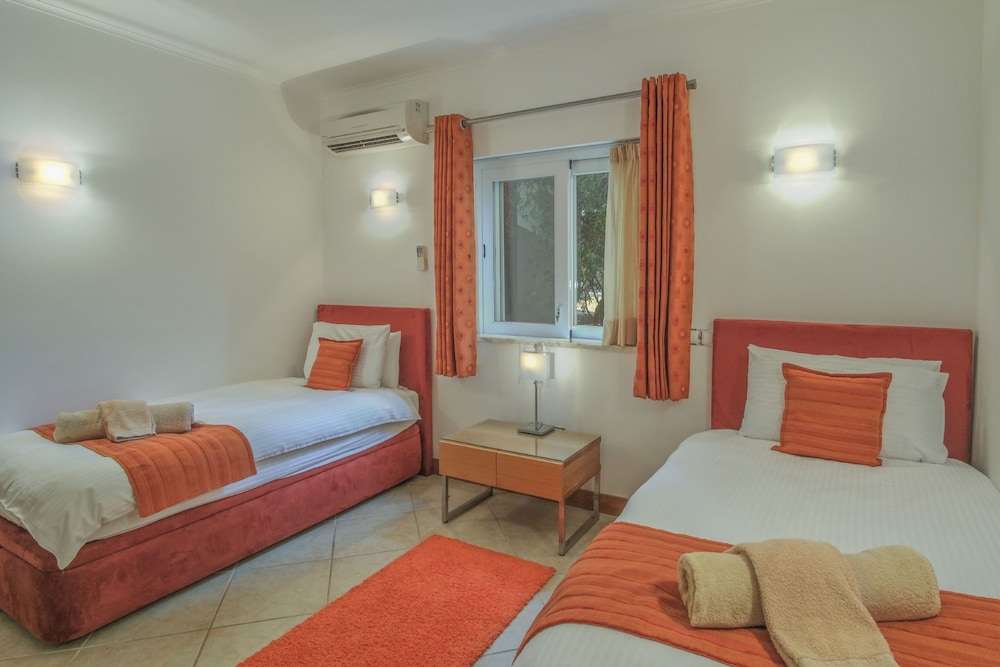 Monte Laranja Apt in Lagos