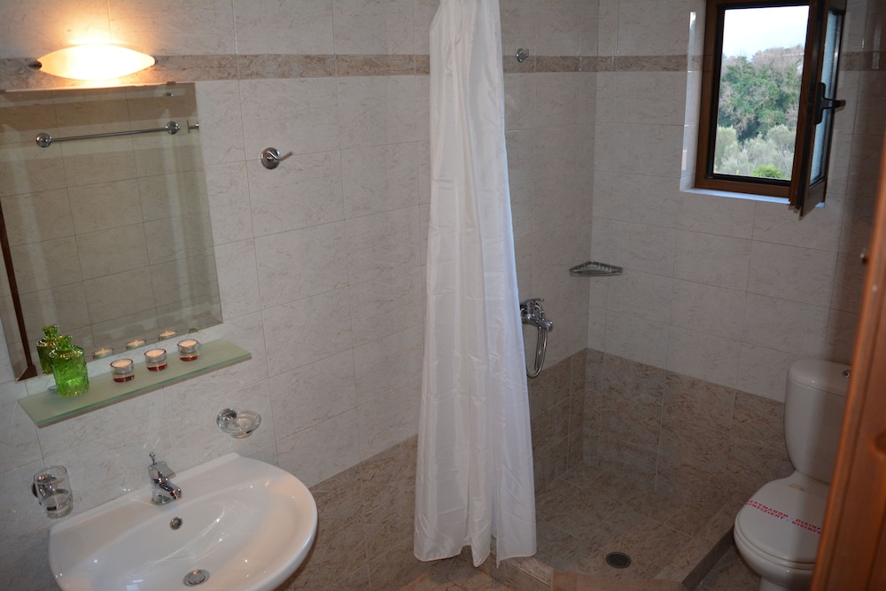 Elianthos Villa
