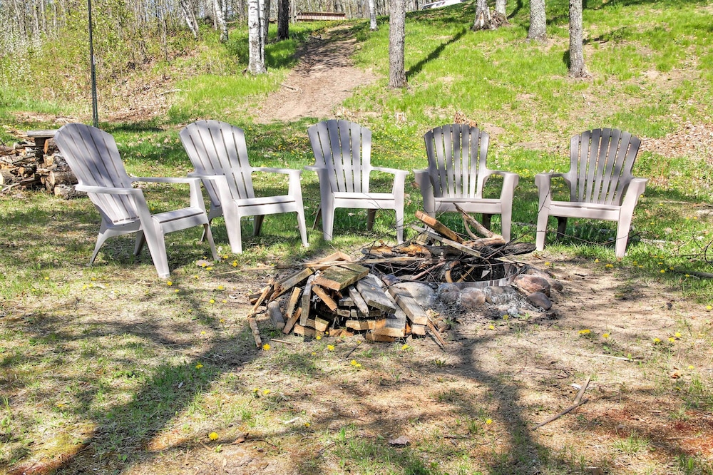 Spacious Pine Lake Home: Deck, Fire Pit + 3 Acres!