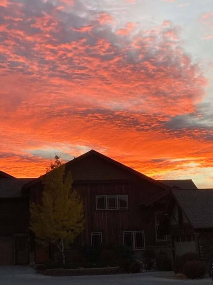 Pagosa Peak Luxury Home view 4