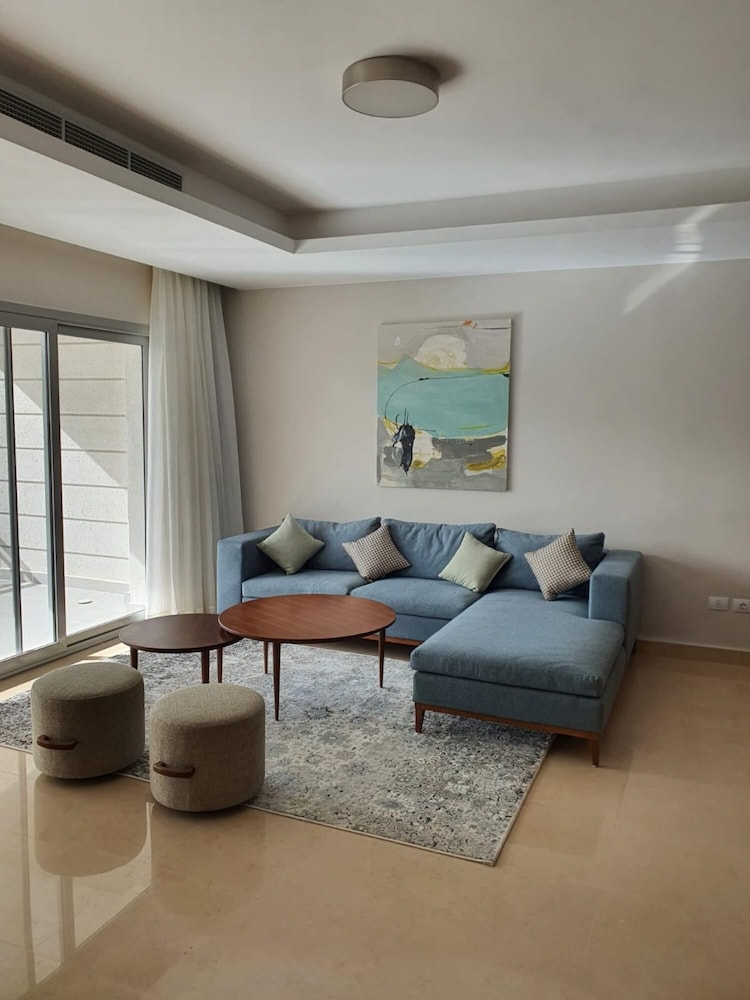 Vesta - Luxury Apt - 3br - Cfc IV view 3