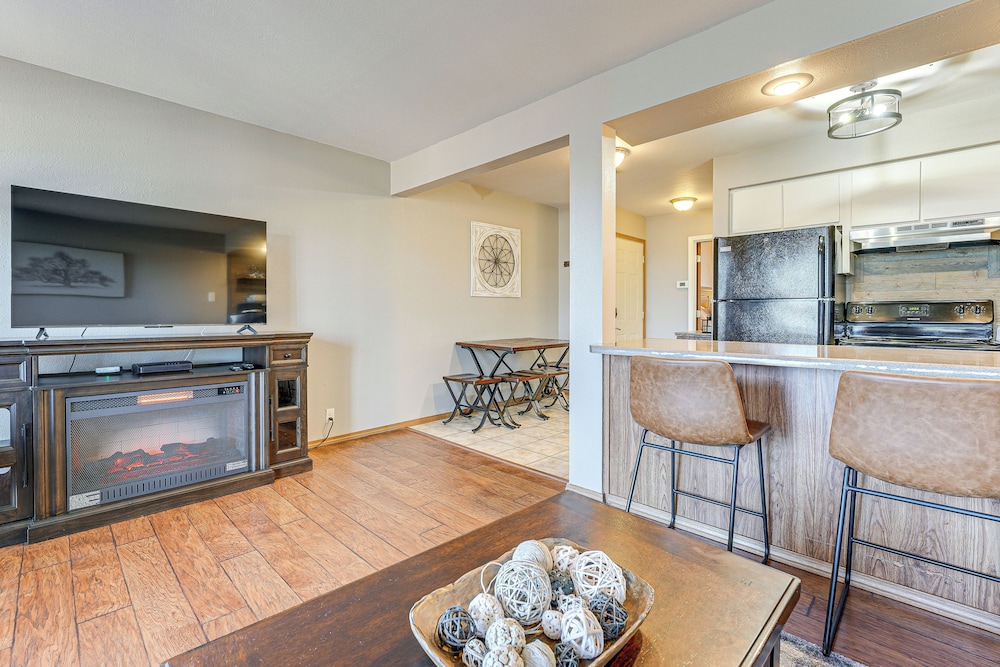 2 Mi to Silver Dollar City: Condo in Branson West