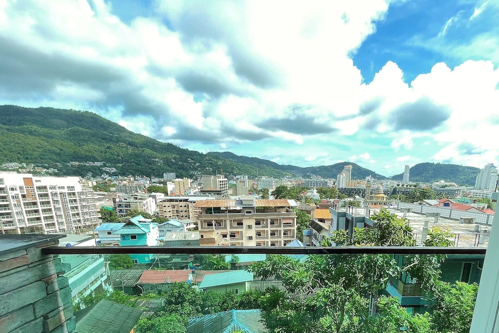 Emerald Terrace by Lofty