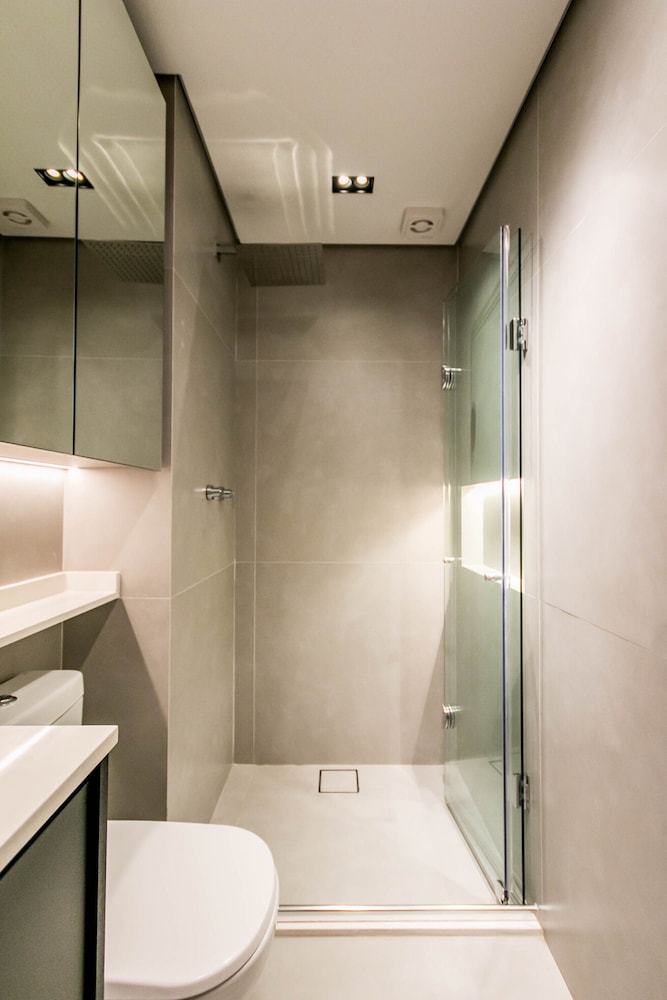 Apartamento Climatizado com Garagem em Alphaville