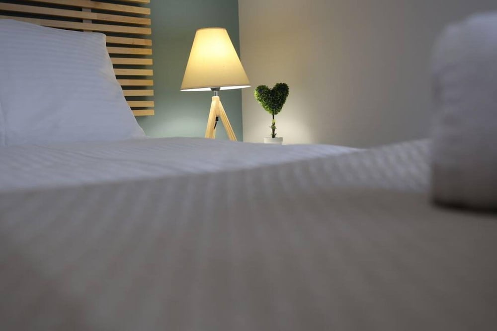Penthouse lux Flat With 2 bd Next to Larissis