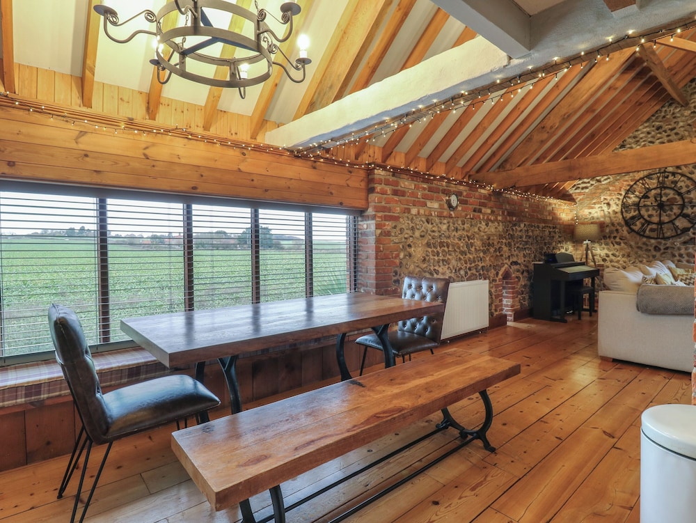 Bridge Barn