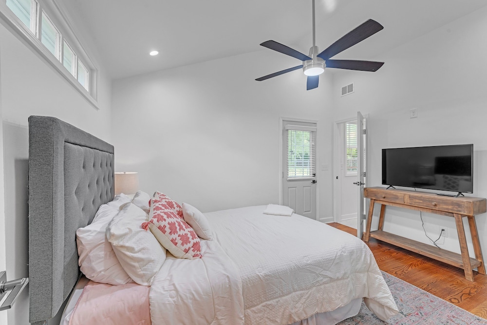 Bungalow Off Floyd St In The Heart Of Covington 3 Bedroom Bungalow