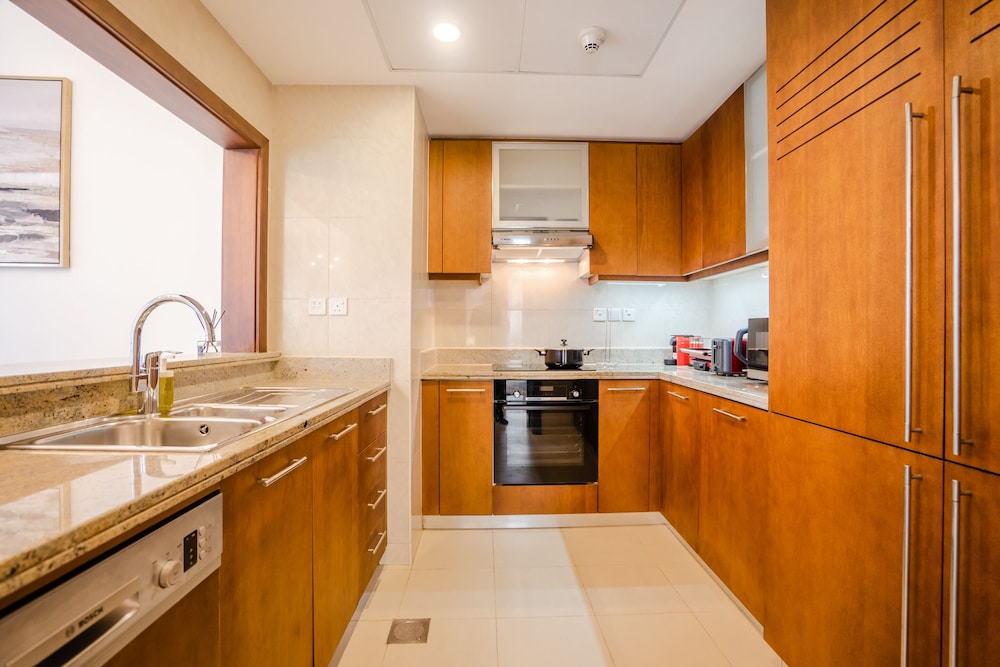 Nasma Luxury Stays - Standpoint Tower A
