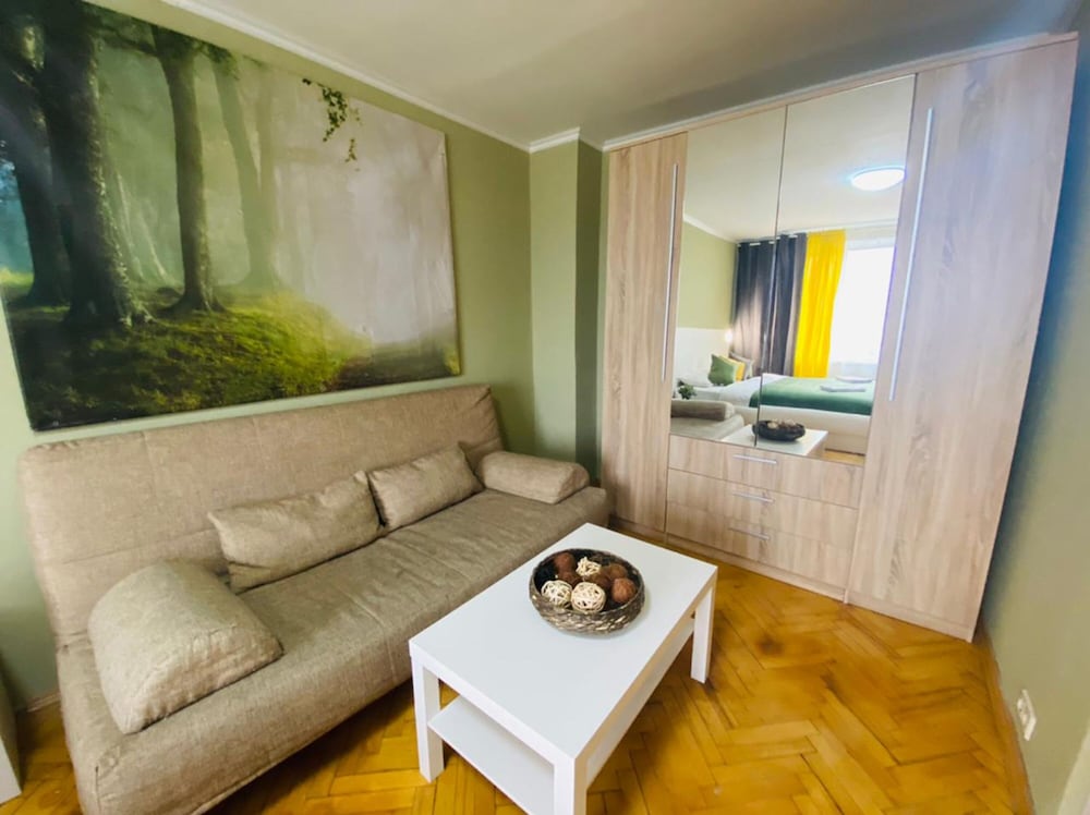 Apartment Hanaka Lenskaya 8k1