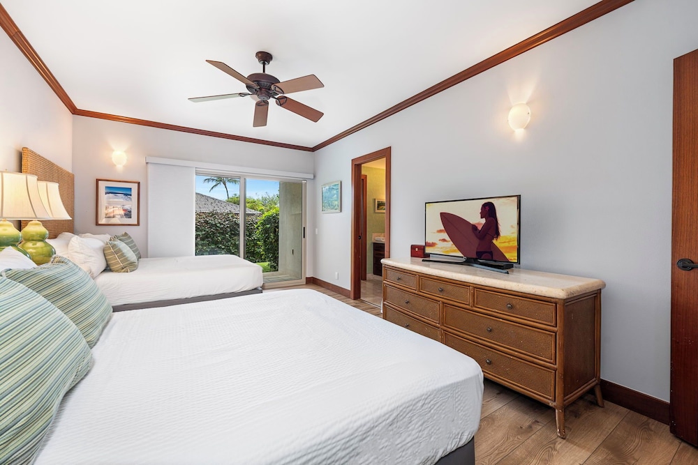 Close to Beaches & Restaurants - Spacious Townhome - Concierge Incl- Vrkcv