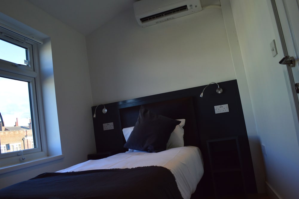 Leicester Vacations - The Bell Gate House - Property Image 53