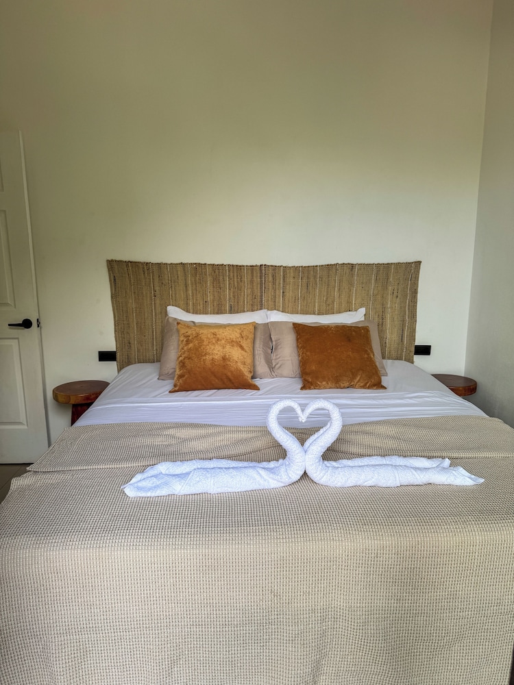 Maze Lodge