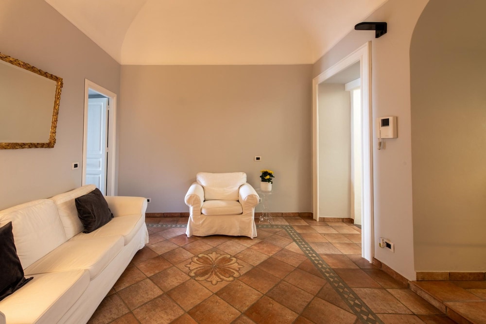 Meravigghia Apartment by Wonderful Italy