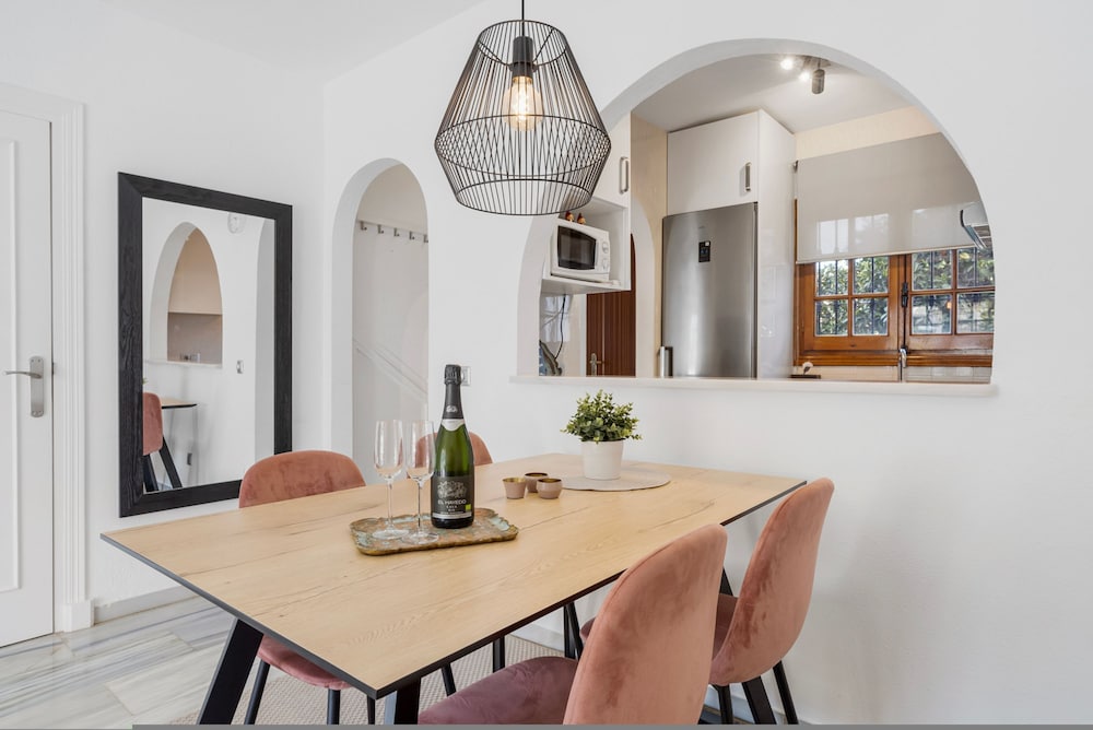 La Campana Apartment With Pool - Ref 60