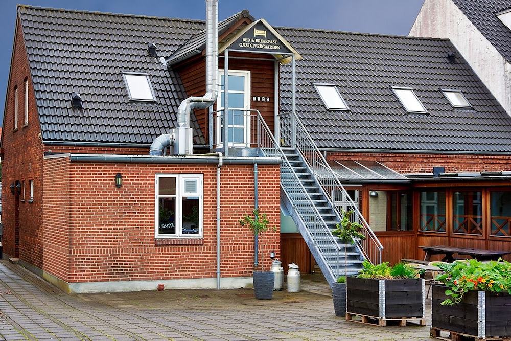 Bed and Breakfast Phønix view 2