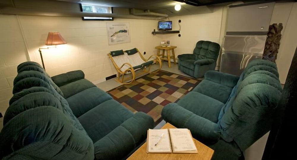 Marina Motel