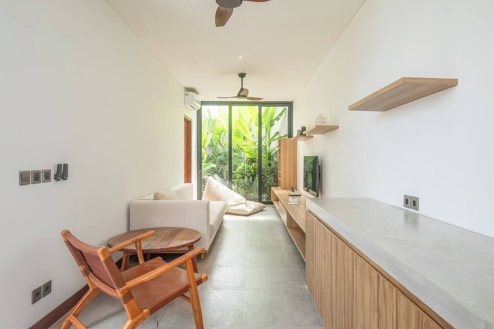 Elegant Villa Sinara 2BR With Sea View