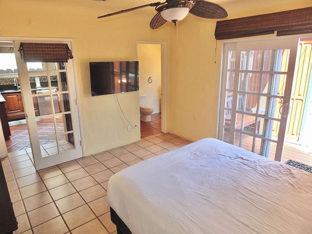 La Brisa 1 Block From the Beach! view 5