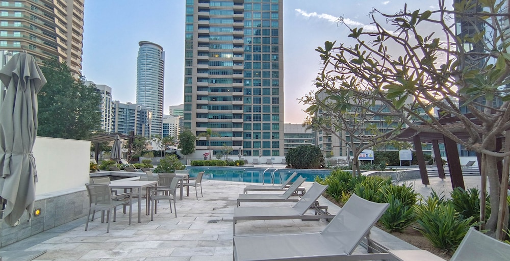 LUX The Silverene Marina view Suite 2