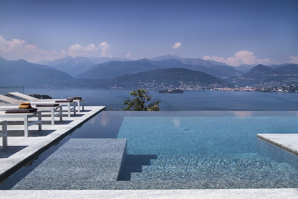 Modern Oasis Overlooking Lake Maggiore