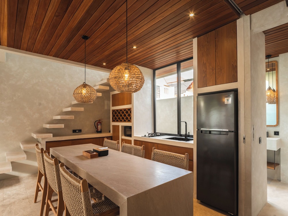 Blacksand Villas Echo Beach