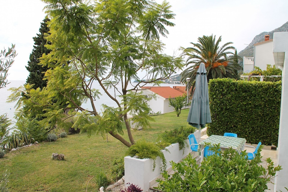 Sea View - Cosy & Comfortable - A4 Somina view 3