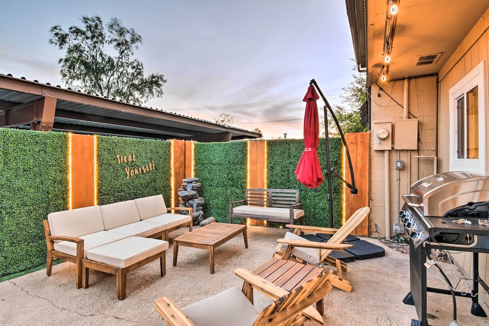 Scottsdale Gem: Pool Access, Walk to Old Town