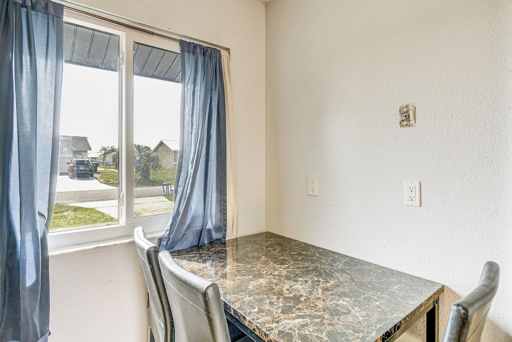5 Mi to Beach: Pet-friendly Port Charlotte Home view 5
