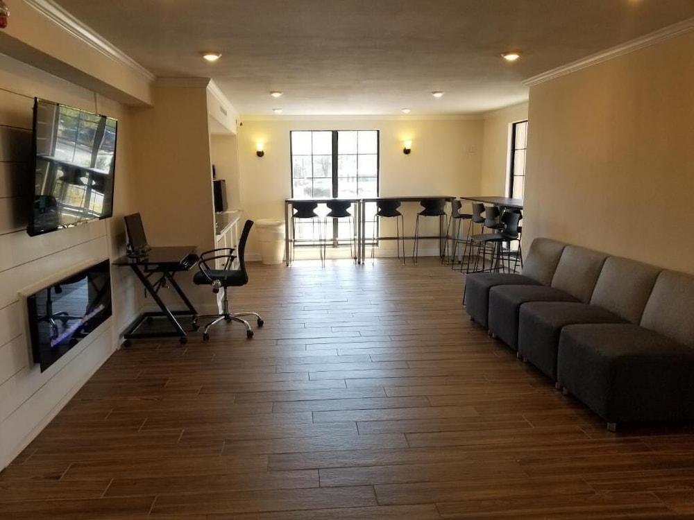 Horizon Inn & Suites