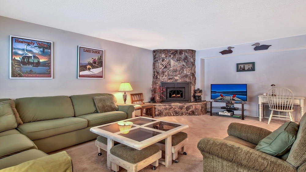 Altomare's Bavarian Ge 1148ha 3 Bedroom Condo